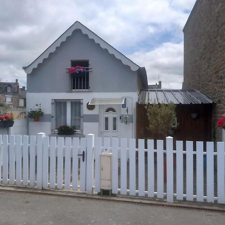 Gite The Georgette House Villa Понторсон Екстериор снимка