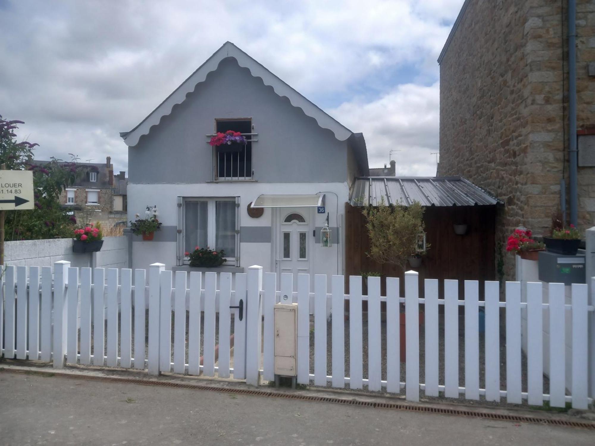 Gite The Georgette House Villa Понторсон Екстериор снимка